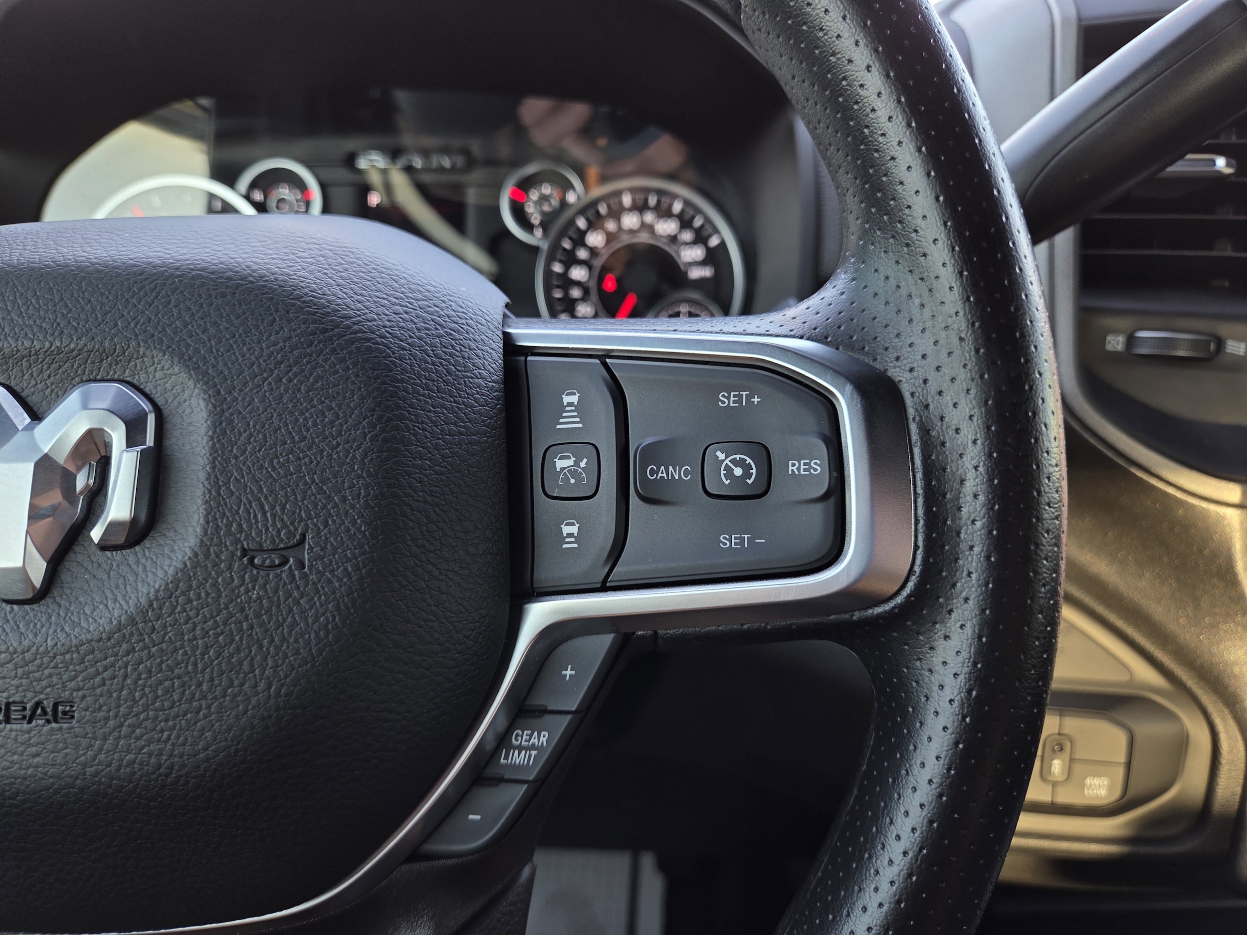 2025 RAM 2500 Tradesman - Photo 38