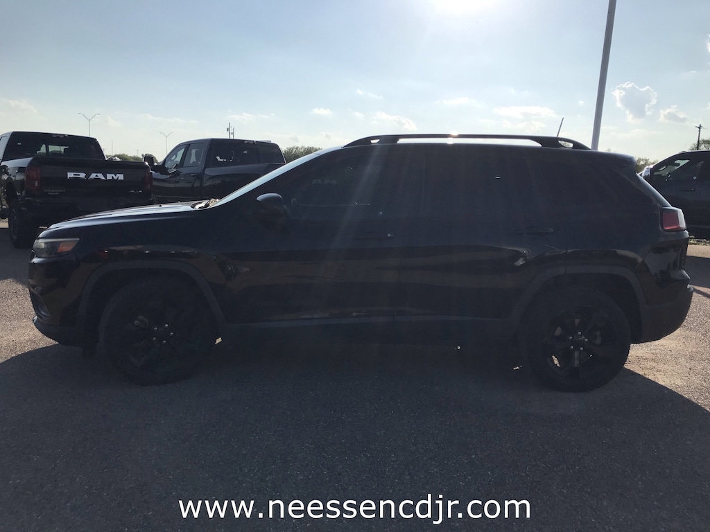 Used 2019 Jeep Cherokee Latitude Plus FWD SUV