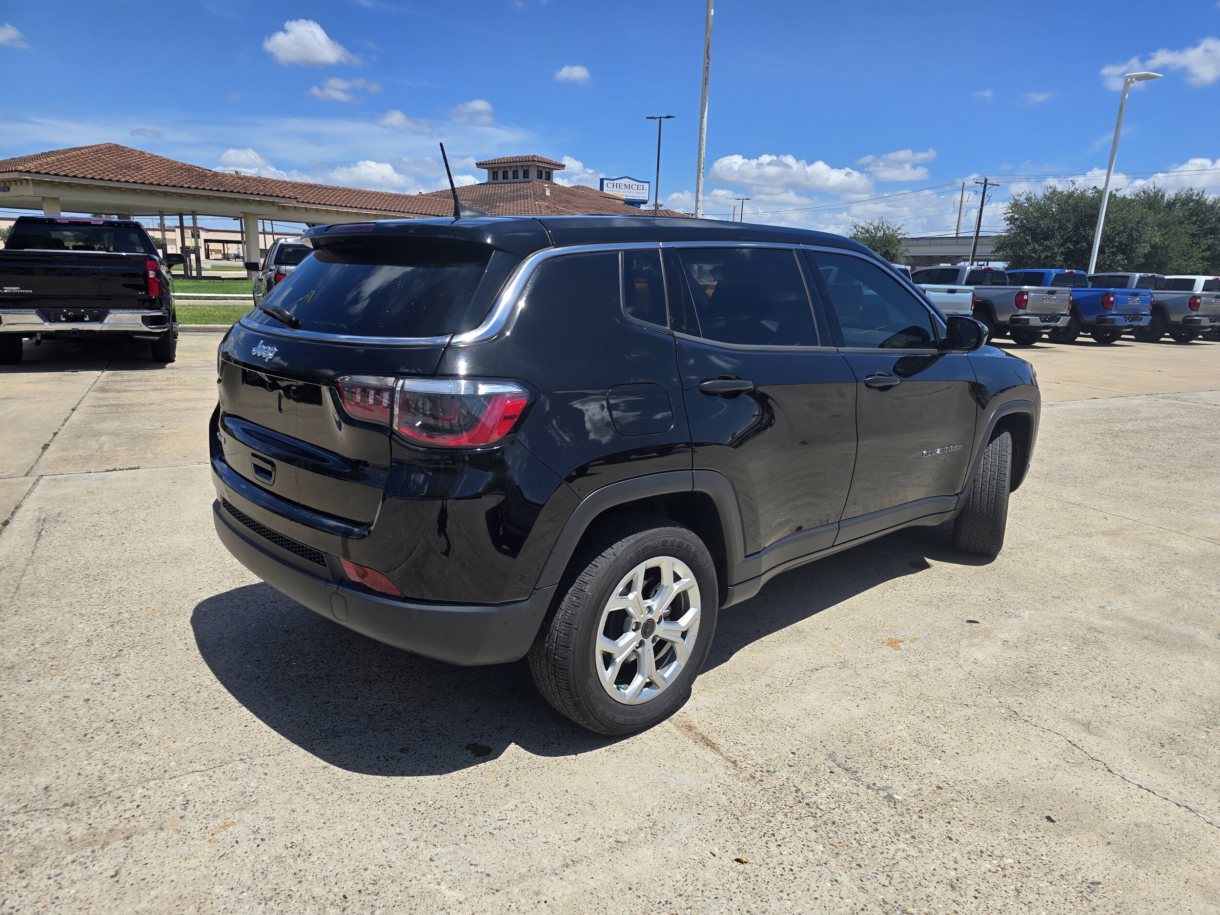 2025 Jeep Compass Sport photo 3
