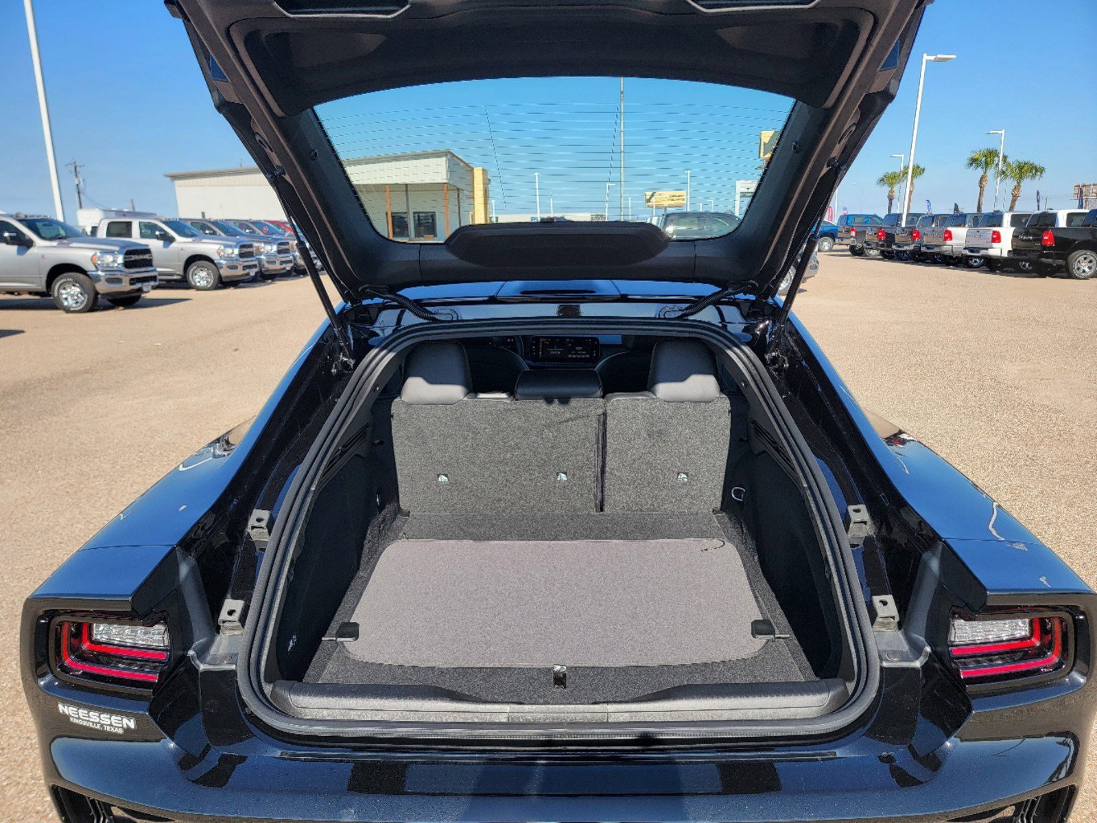 2025 Dodge Charger Daytona R/T - Photo 17