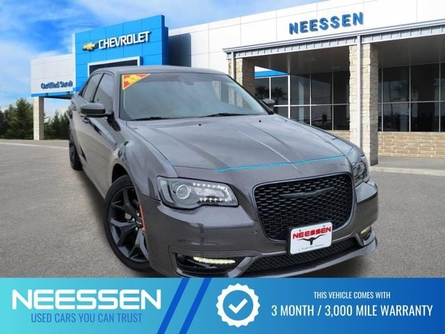 2022 Chrysler 300 Touring L's photo