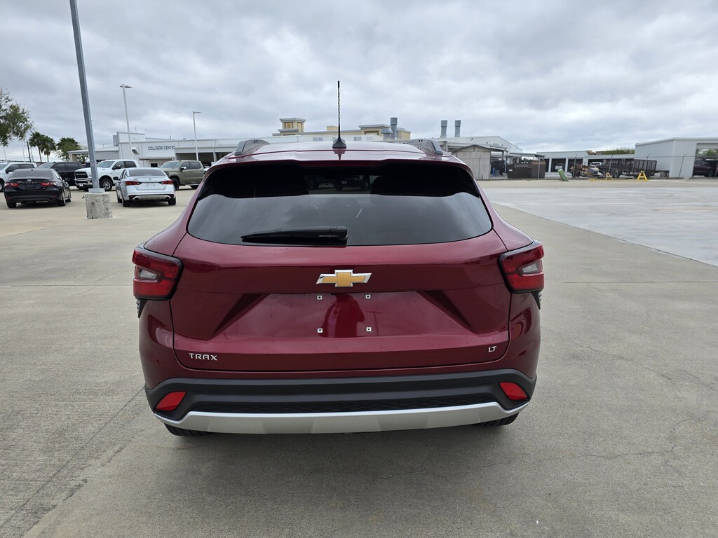 Used 2025 Chevrolet Trax LT SUV
