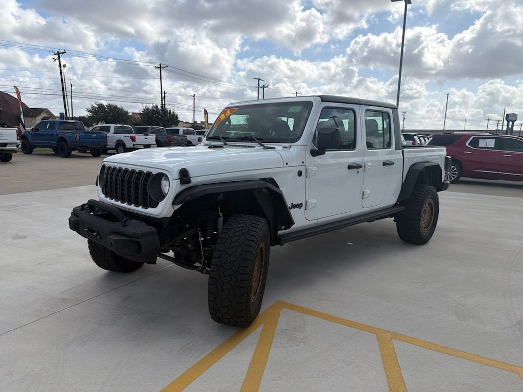 Used 2024 Jeep Gladiator Sport Truck