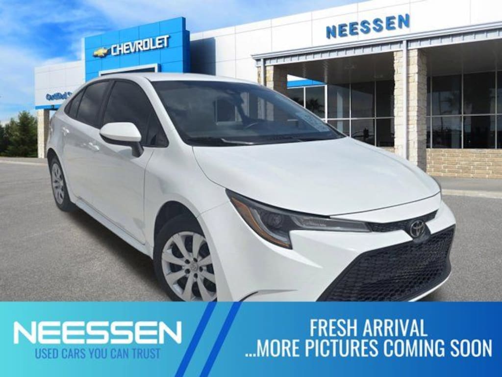 Used 2022 Toyota Corolla LE Sedan