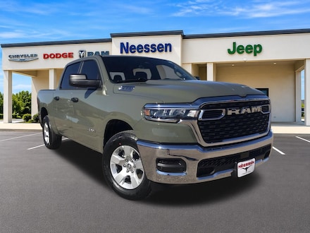 2026 Ram 1500 TRADESMAN CREW CAB 4X4 5'7 BOX Pickup