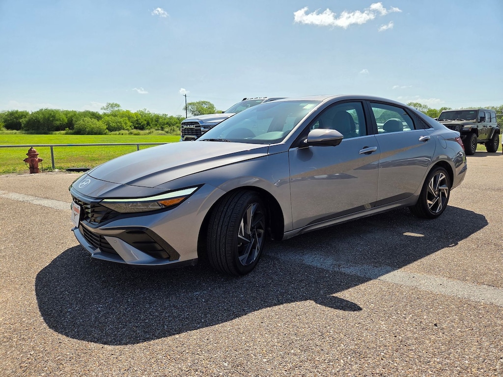 Used 2024 Hyundai Elantra Limited Sedan