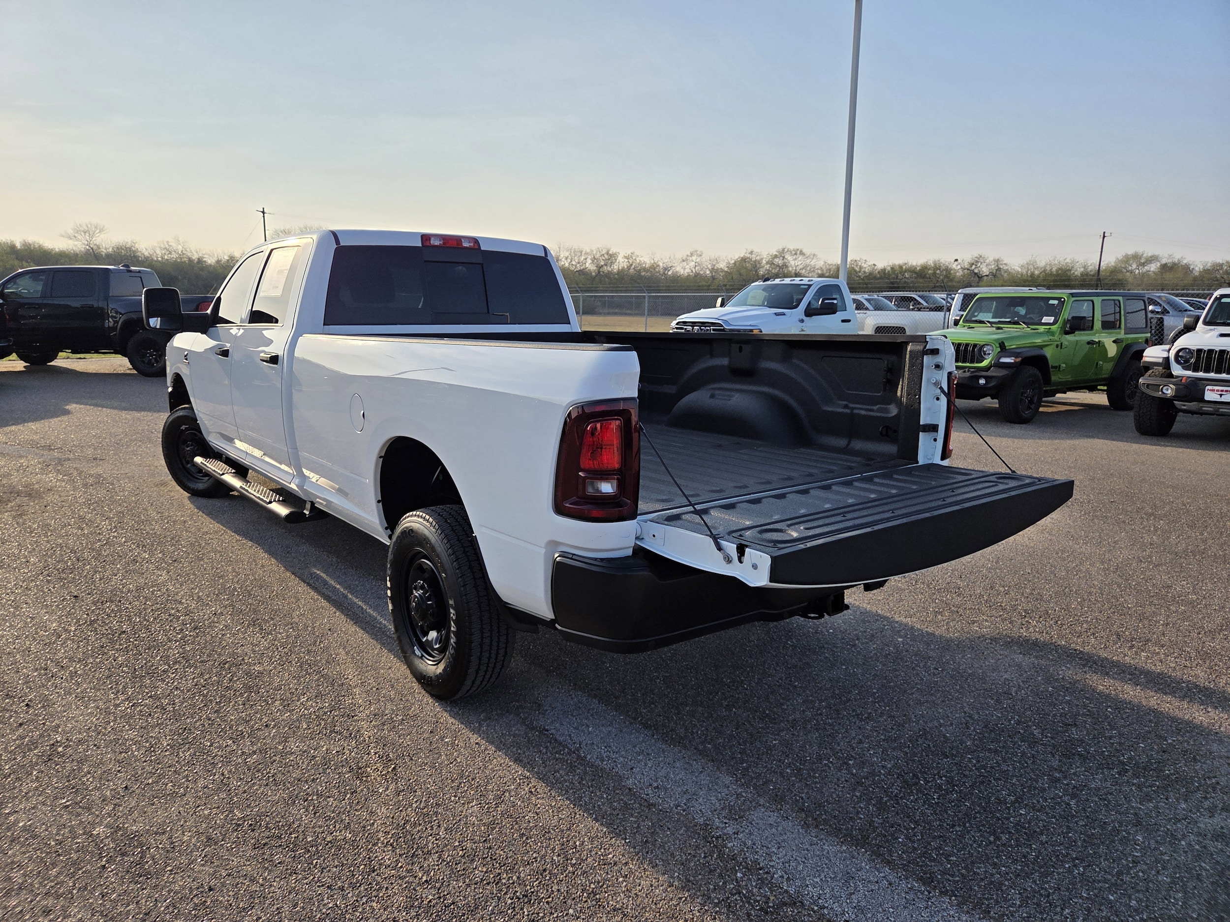 2025 RAM 2500 Tradesman - Photo 24