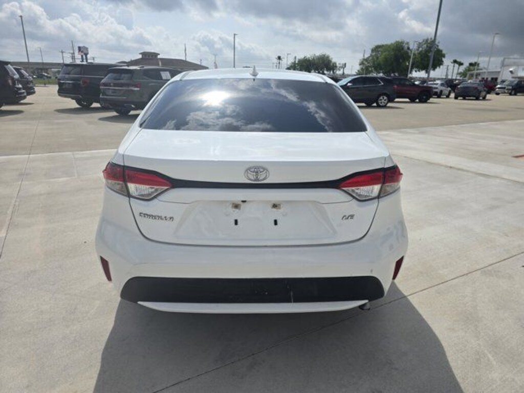 Used 2022 Toyota Corolla LE Sedan