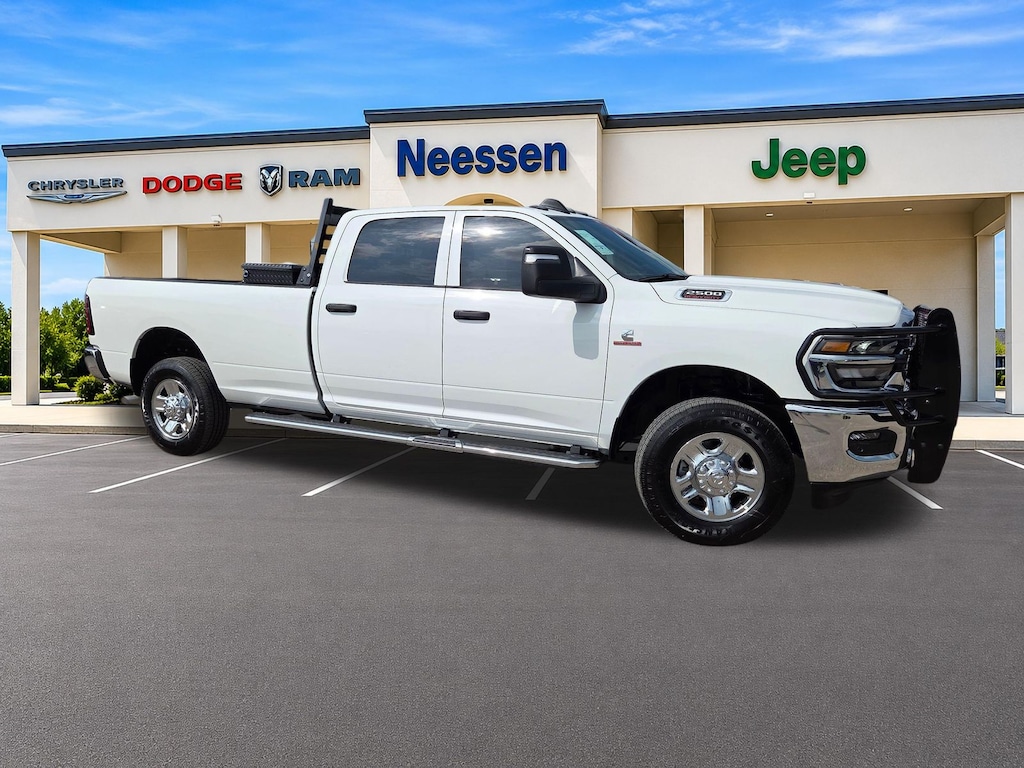 New 2026 Ram 2500 TRADESMAN CREW CAB 4X4 8' BOX Pickup