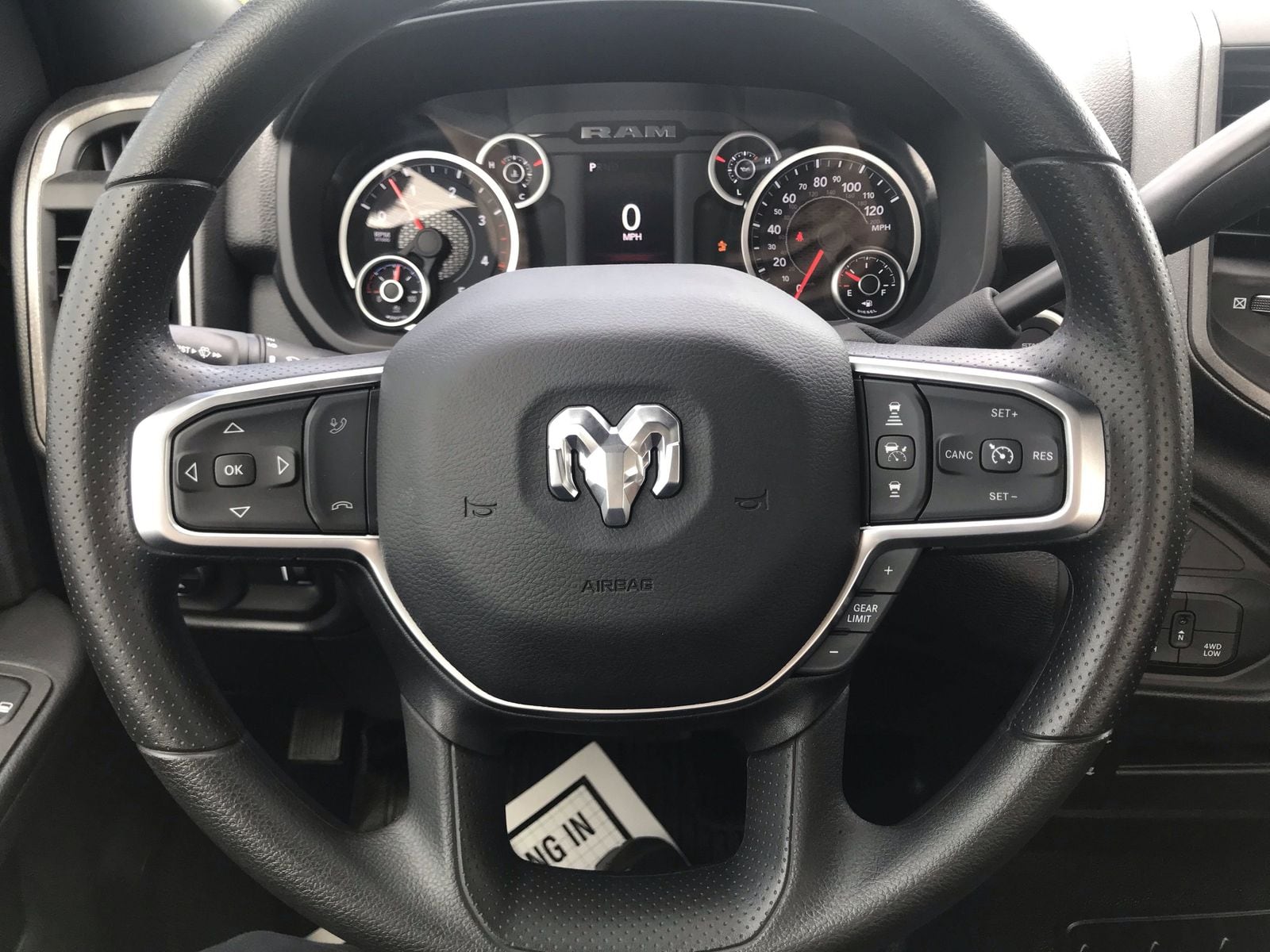 2025 RAM 3500 Chassis Tradesman - Photo 19