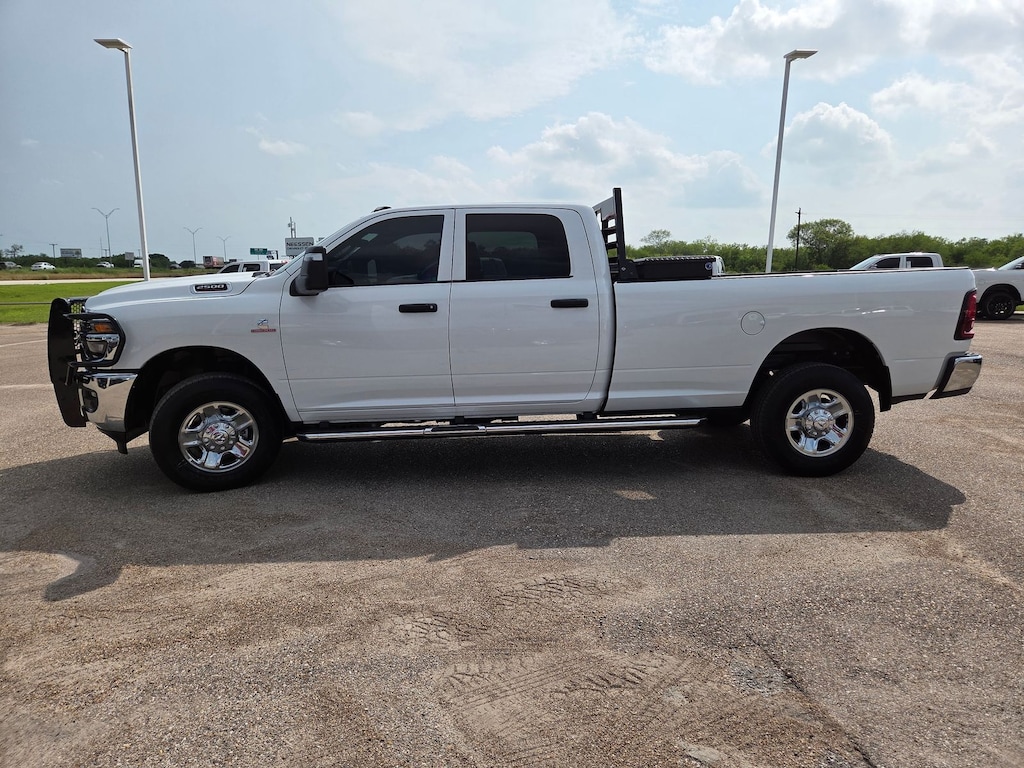 New 2026 Ram 2500 TRADESMAN CREW CAB 4X4 8' BOX Pickup