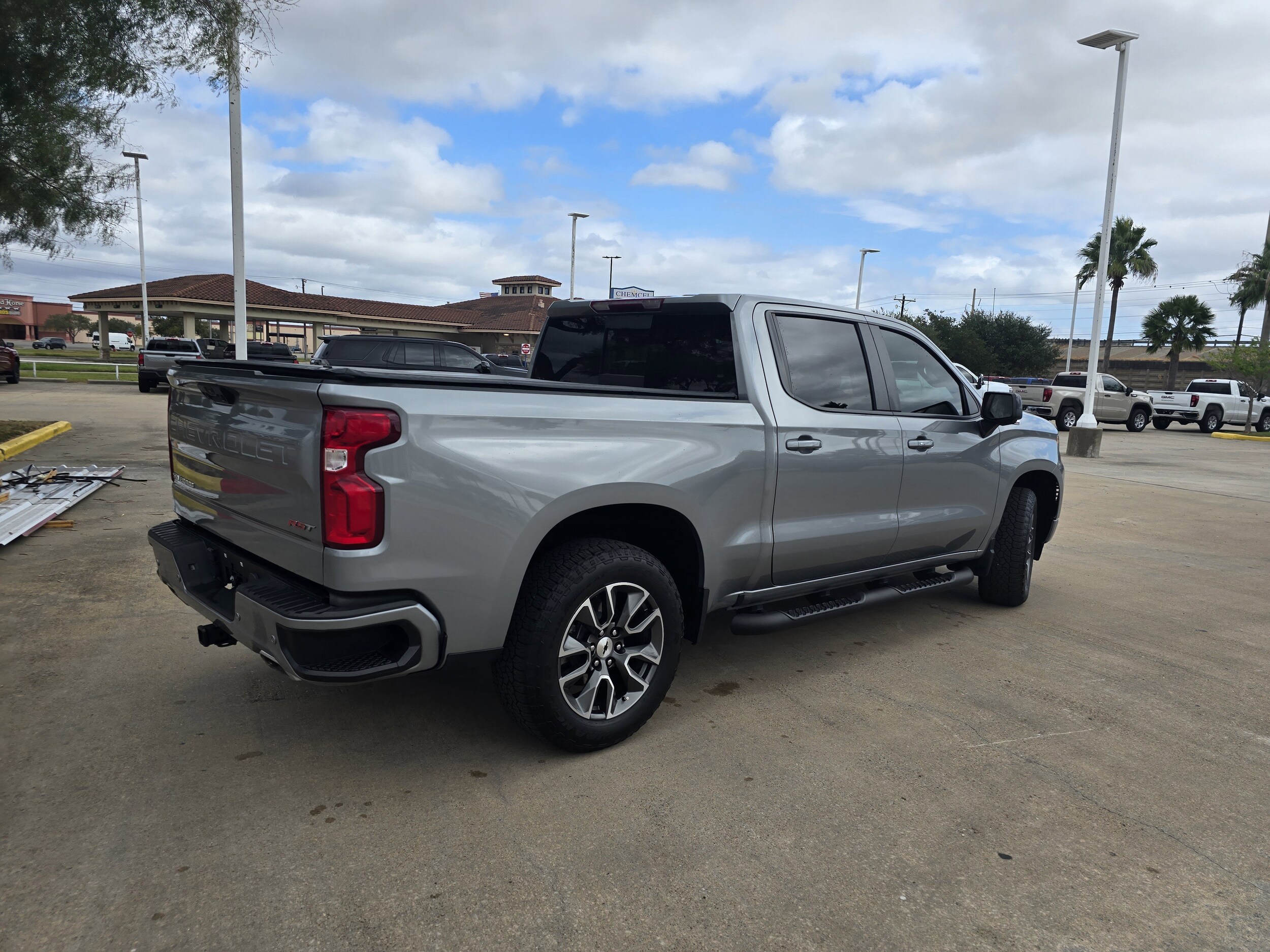 2024 Chevrolet Silverado 1500 RST photo 3