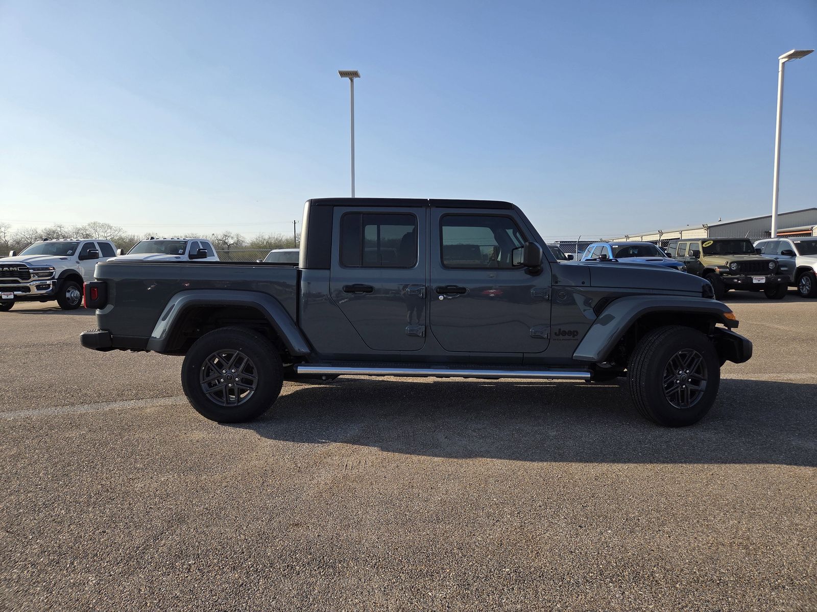2025 Jeep Gladiator Sport S - Photo 8
