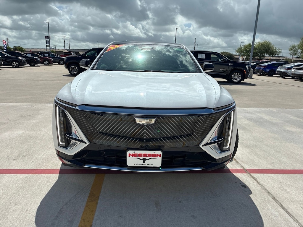 Used 2024 Cadillac Lyriq Luxury SUV