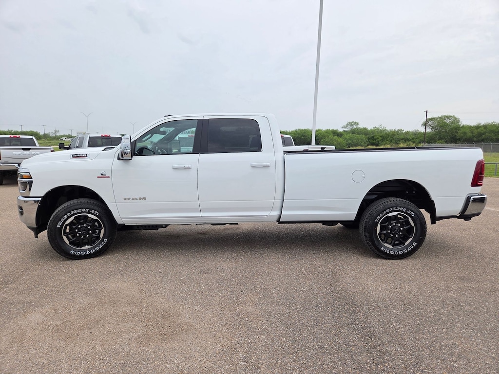 New 2026 Ram 2500 LARAMIE CREW CAB 4X4 8' BOX Pickup