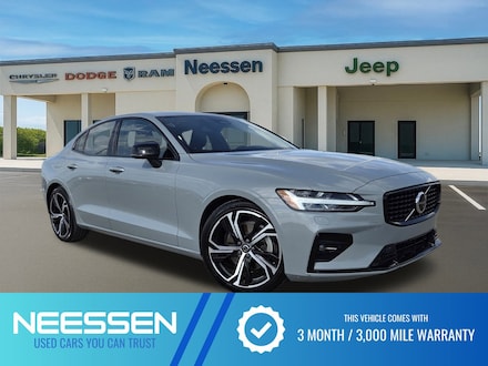 2024 Volvo S60 B5 Plus Dark Sedan