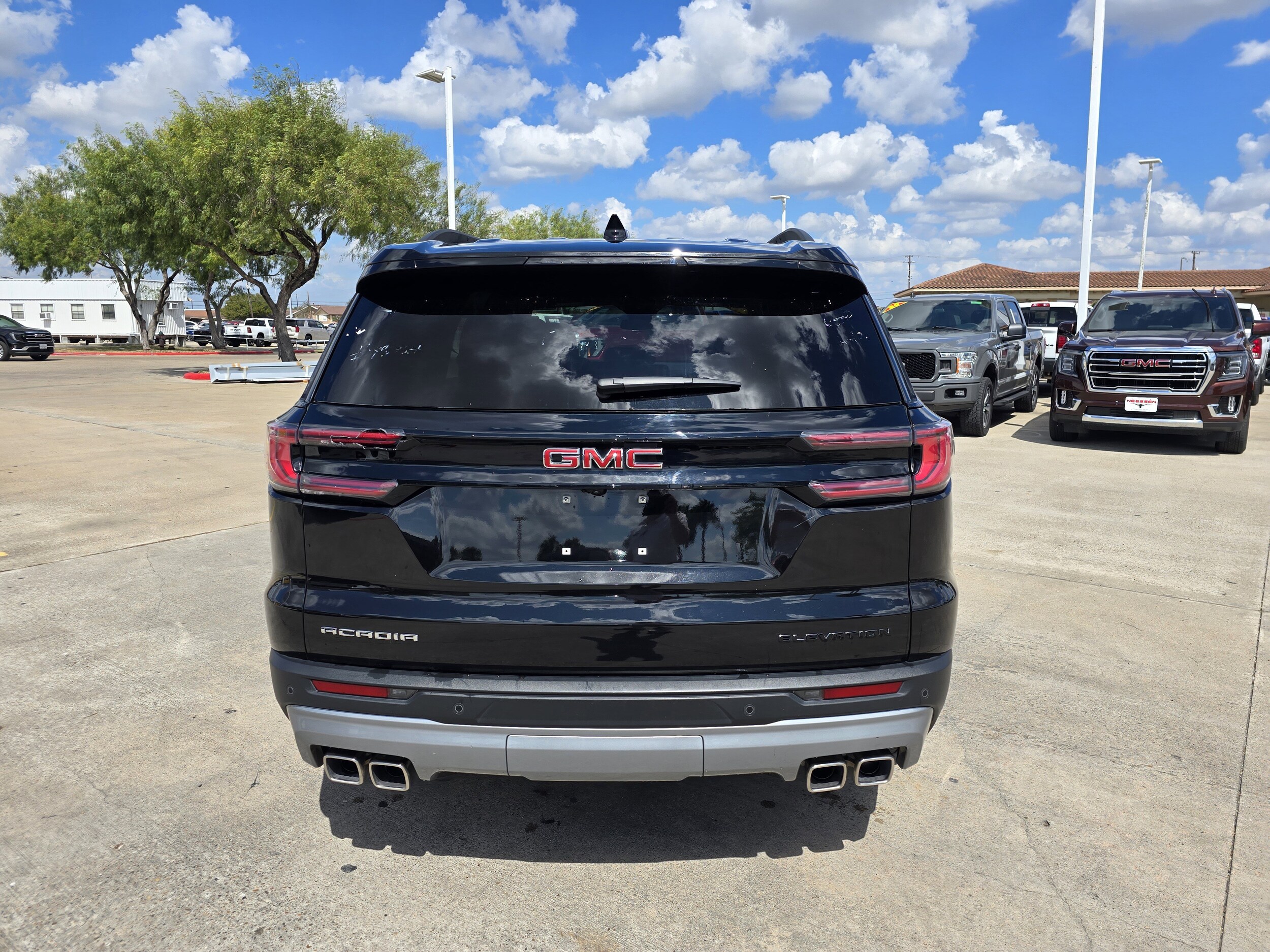 2025 Gmc Acadia Elevation photo 4