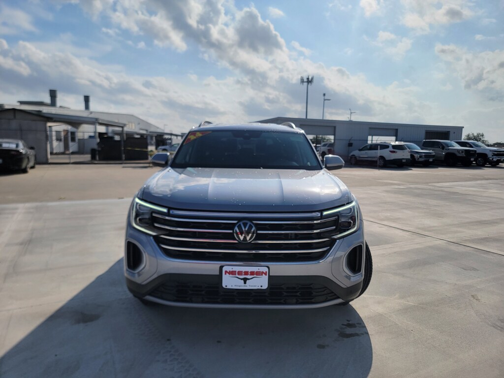 Used 2024 Volkswagen Atlas 2.0T SE w/Technology SUV