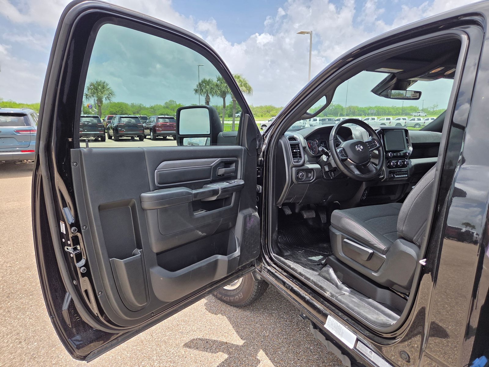 2025 RAM 3500 Chassis Tradesman - Photo 23