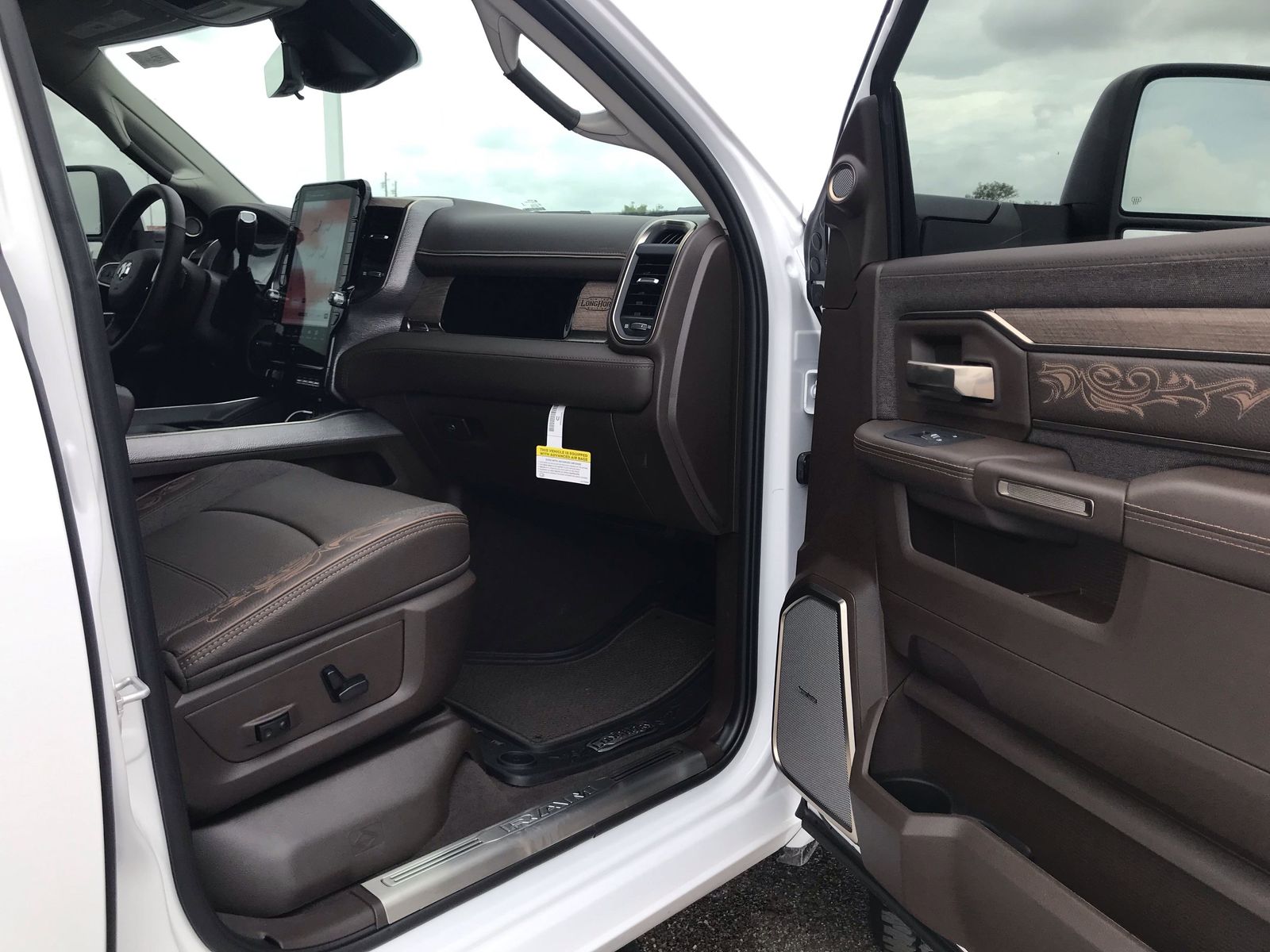2025 RAM 2500 Limited - Photo 14