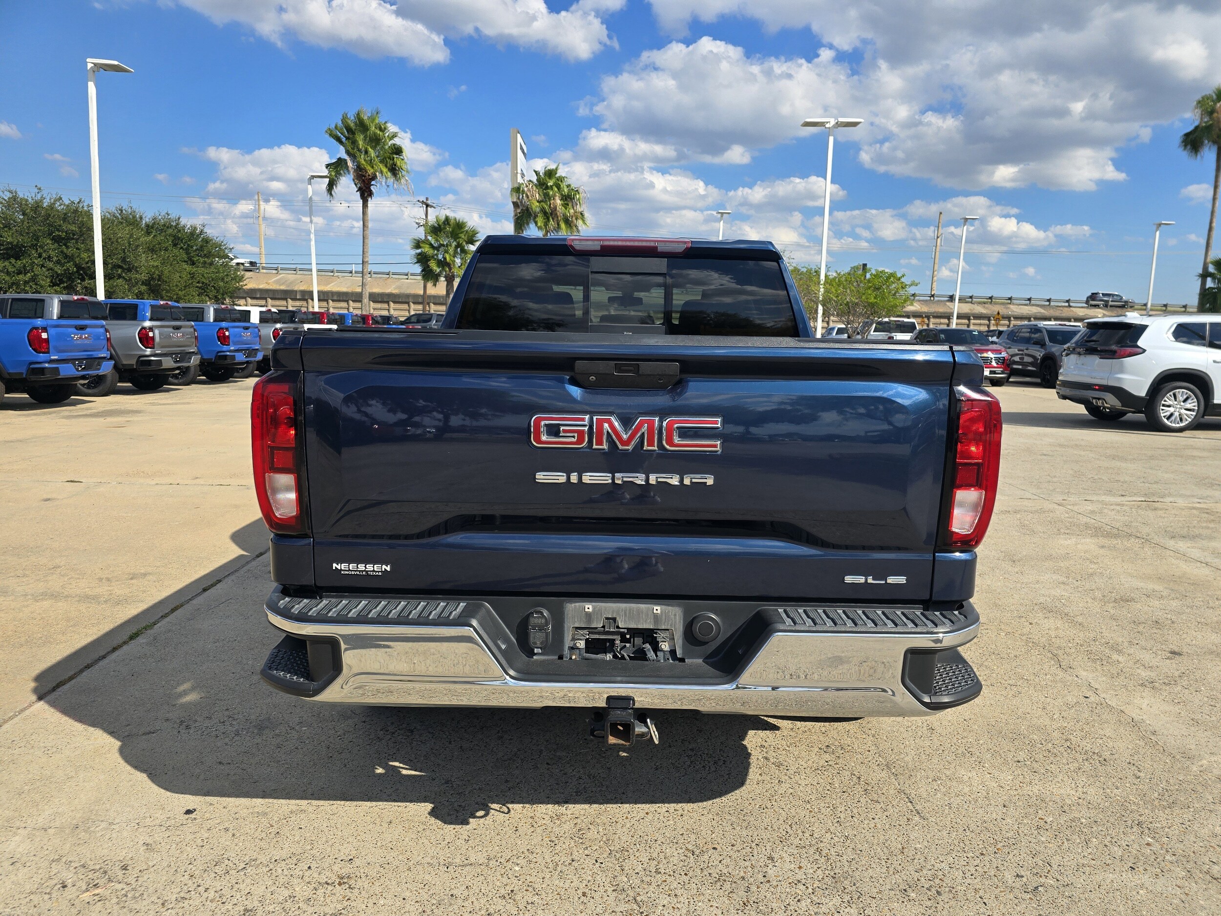 2020 Gmc Sierra 1500 SLE photo 4