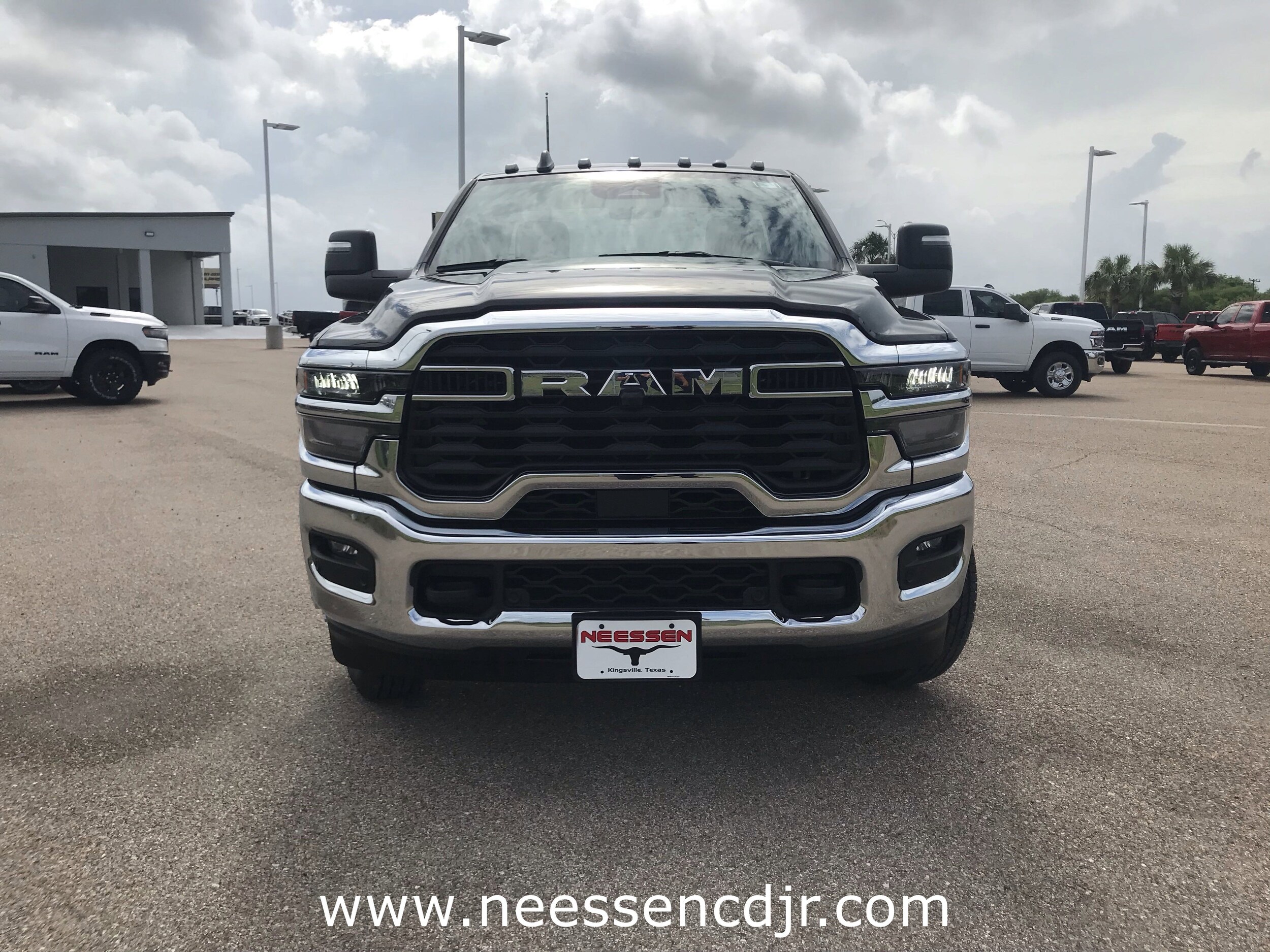 2025 Ram 3500 Tradesman photo 2