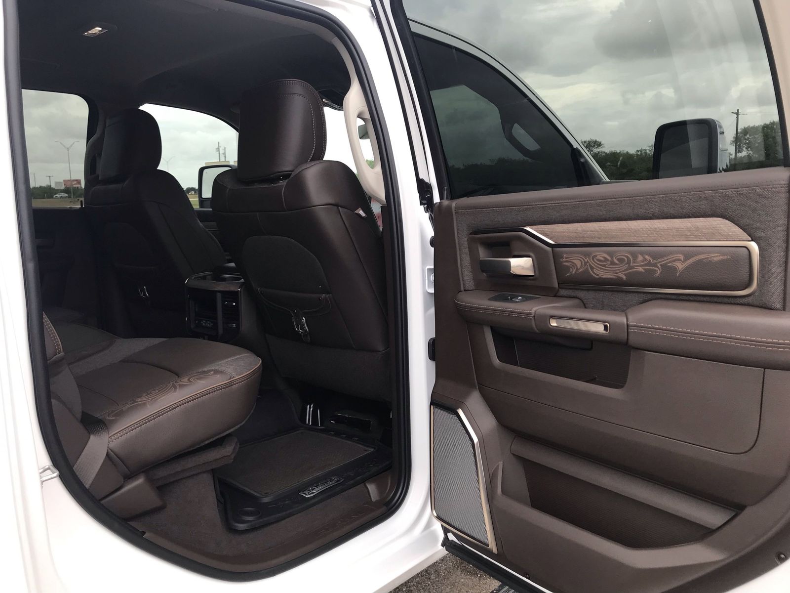 2025 RAM 2500 Limited - Photo 17