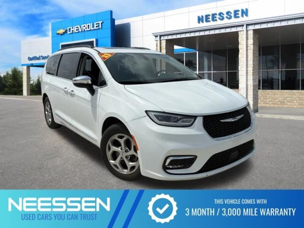 Used 2023 Chrysler Pacifica Limited Minivan/Van