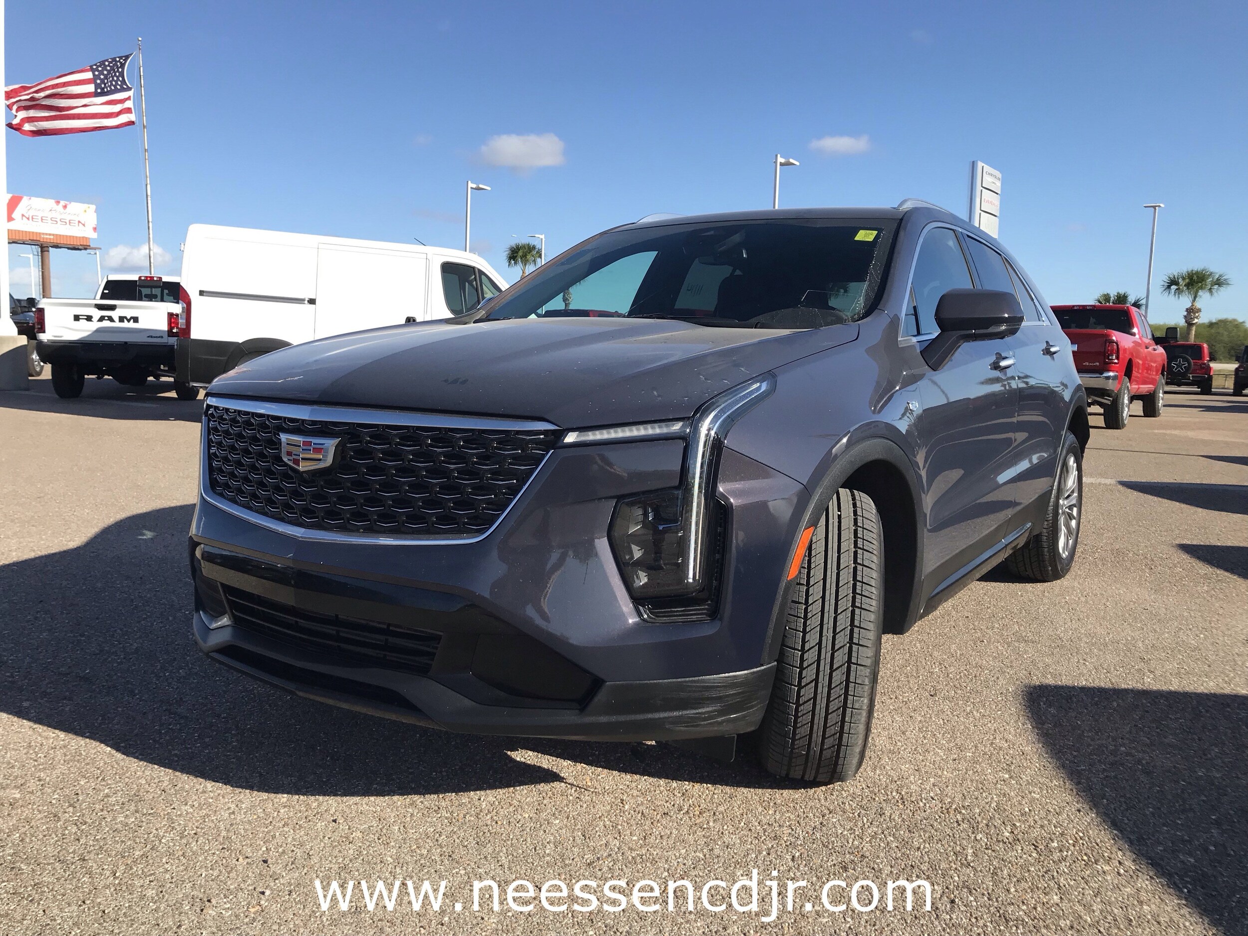 2025 Cadillac XT4 Premium Luxury photo 3