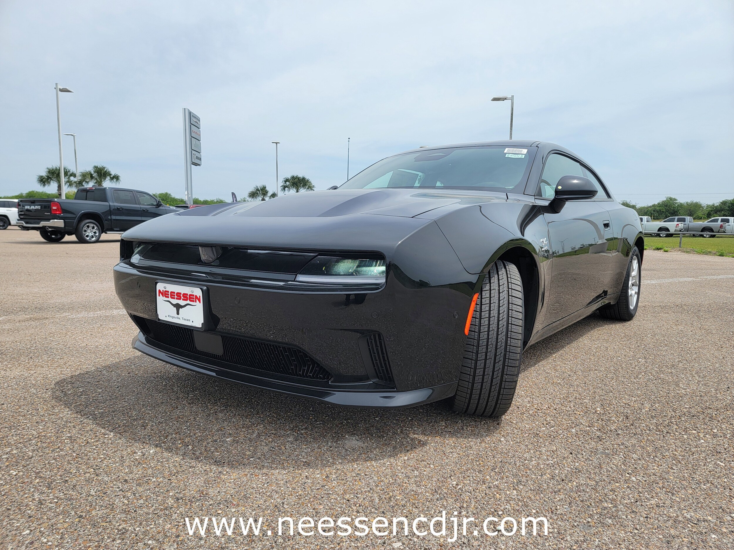 2025 Dodge Charger Daytona R/T AWD photo 3