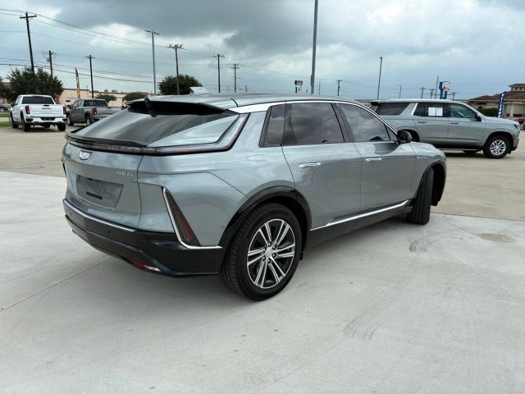 Used 2024 Cadillac Lyriq Luxury SUV