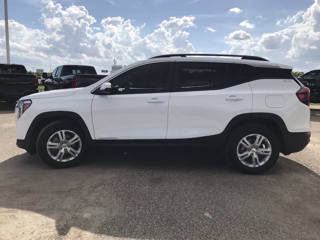 Used 2024 GMC Terrain SLE SUV