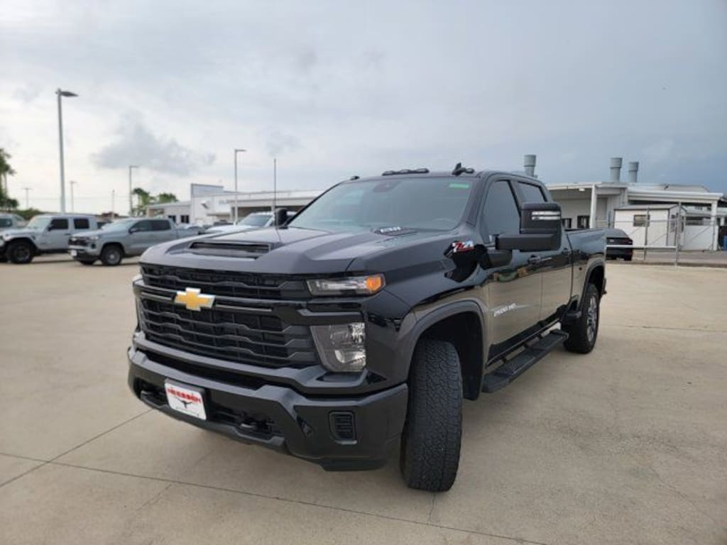 Used 2024 Chevrolet Silverado 2500HD Custom Truck