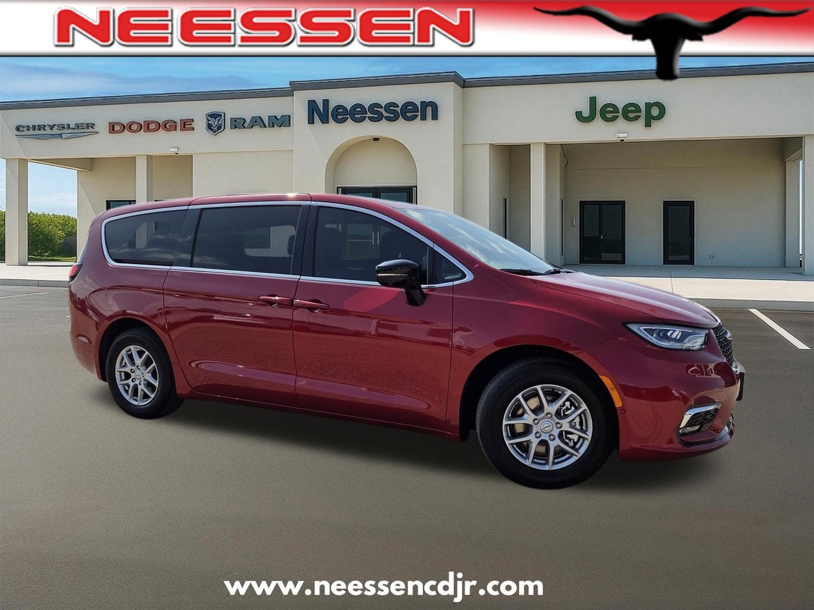 2026 Chrysler Pacifica Select's photo