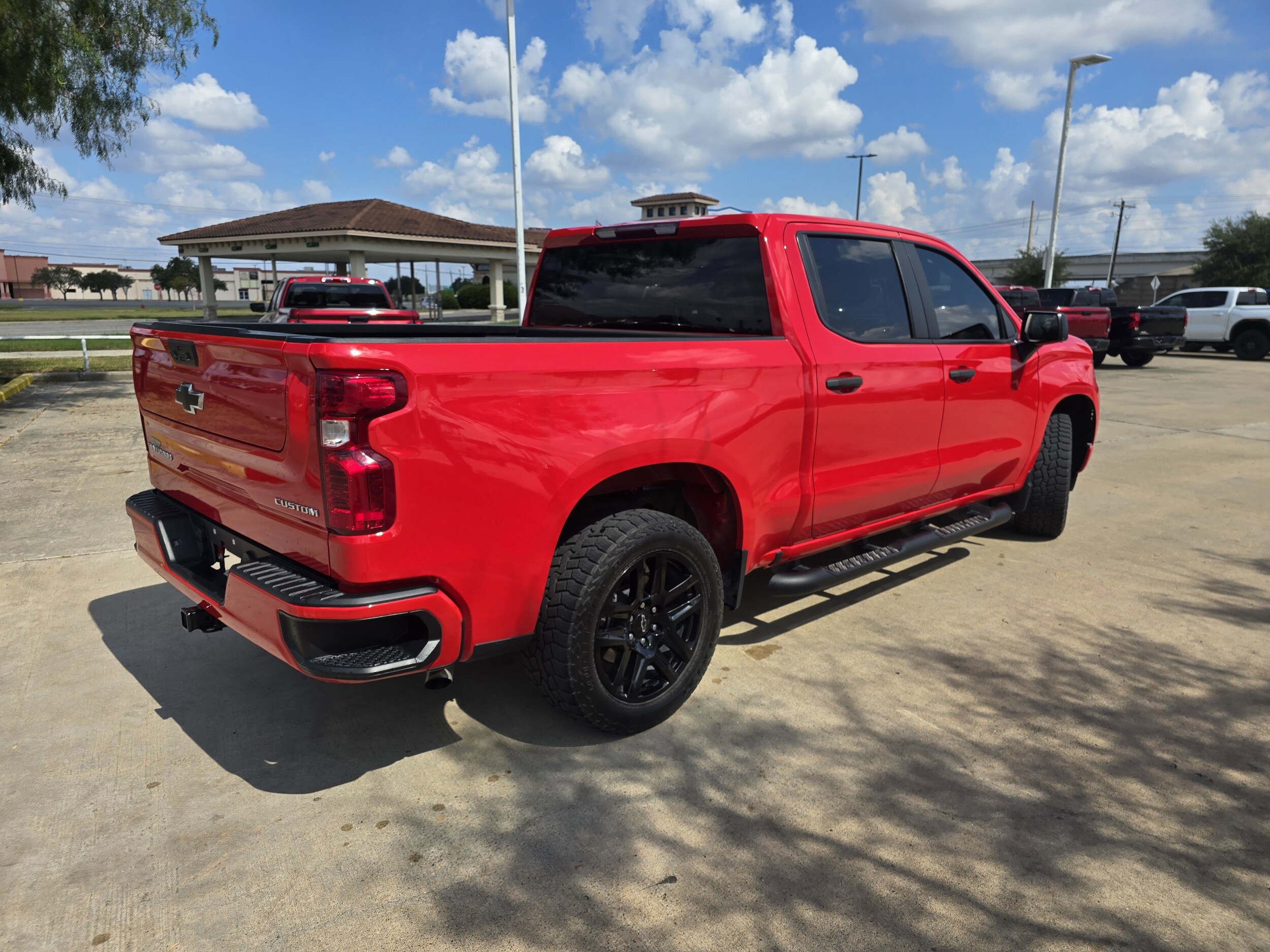 2024 Chevrolet Silverado 1500 Custom photo 3