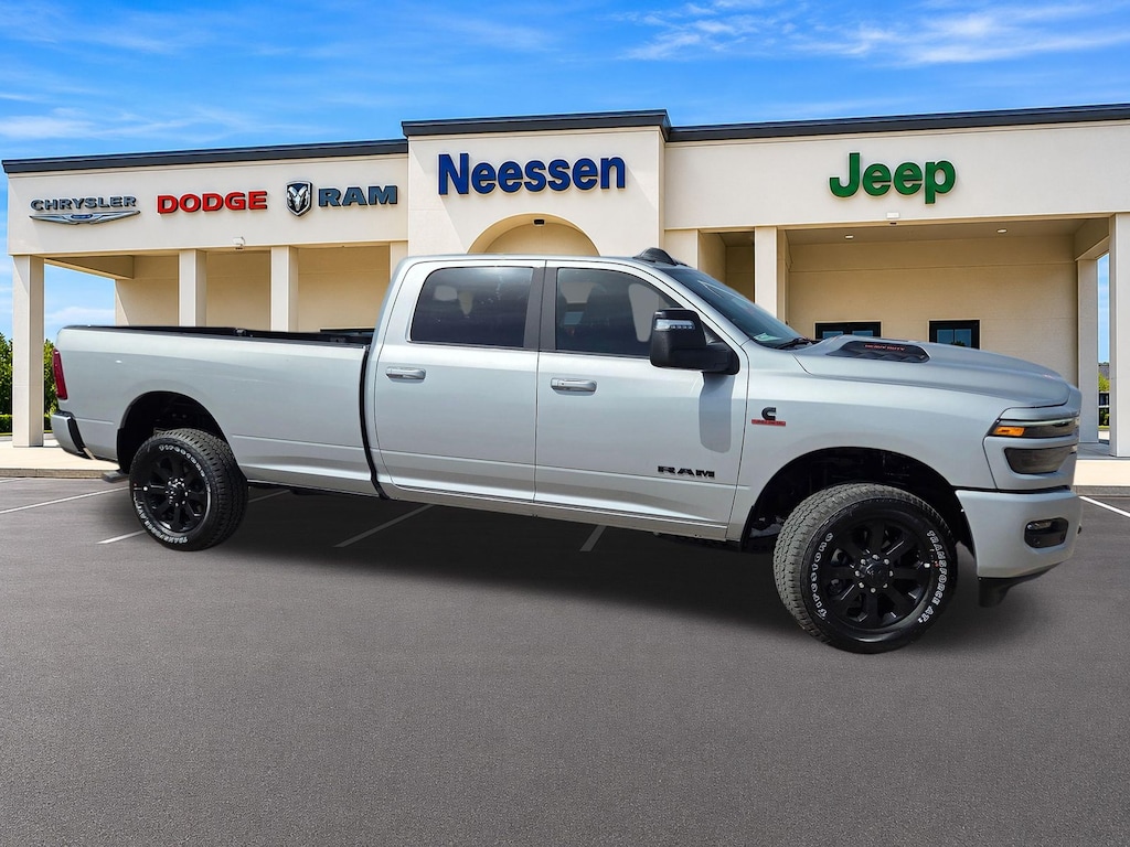 New 2026 Ram 2500 LARAMIE CREW CAB 4X4 8' BOX Pickup