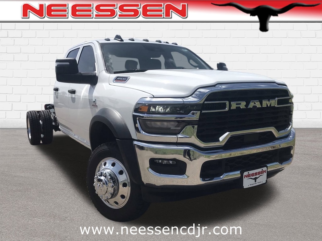 New 2025 Ram 4500 Chassis Cab 4500 TRADESMAN CHASSIS CREW CAB 4X4 84' CA Pickup