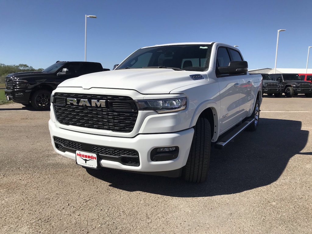 New 2025 Ram 1500 LONE STAR CREW CAB 4X4 5'7 BOX Pickup