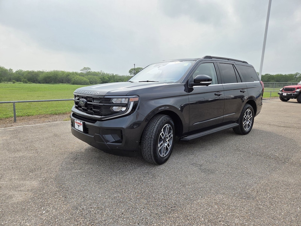 Used 2025 Ford Expedition Active SUV
