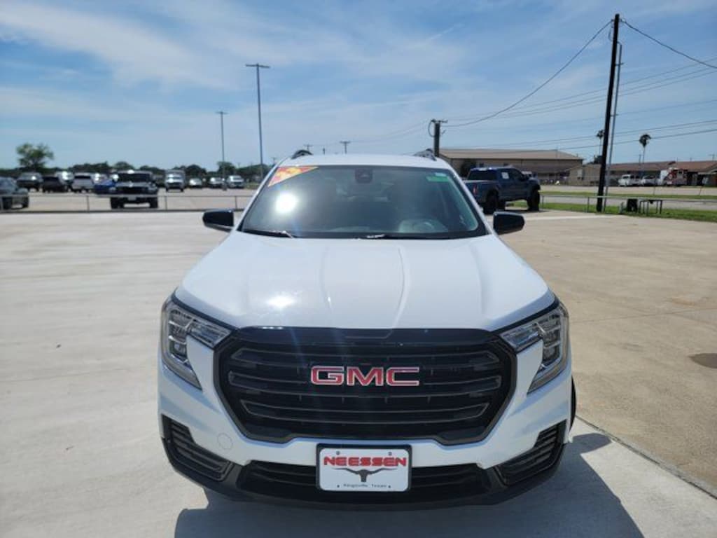 Used 2023 GMC Terrain SLE SUV