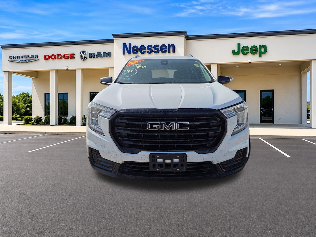 Used 2024 GMC Terrain SLE SUV