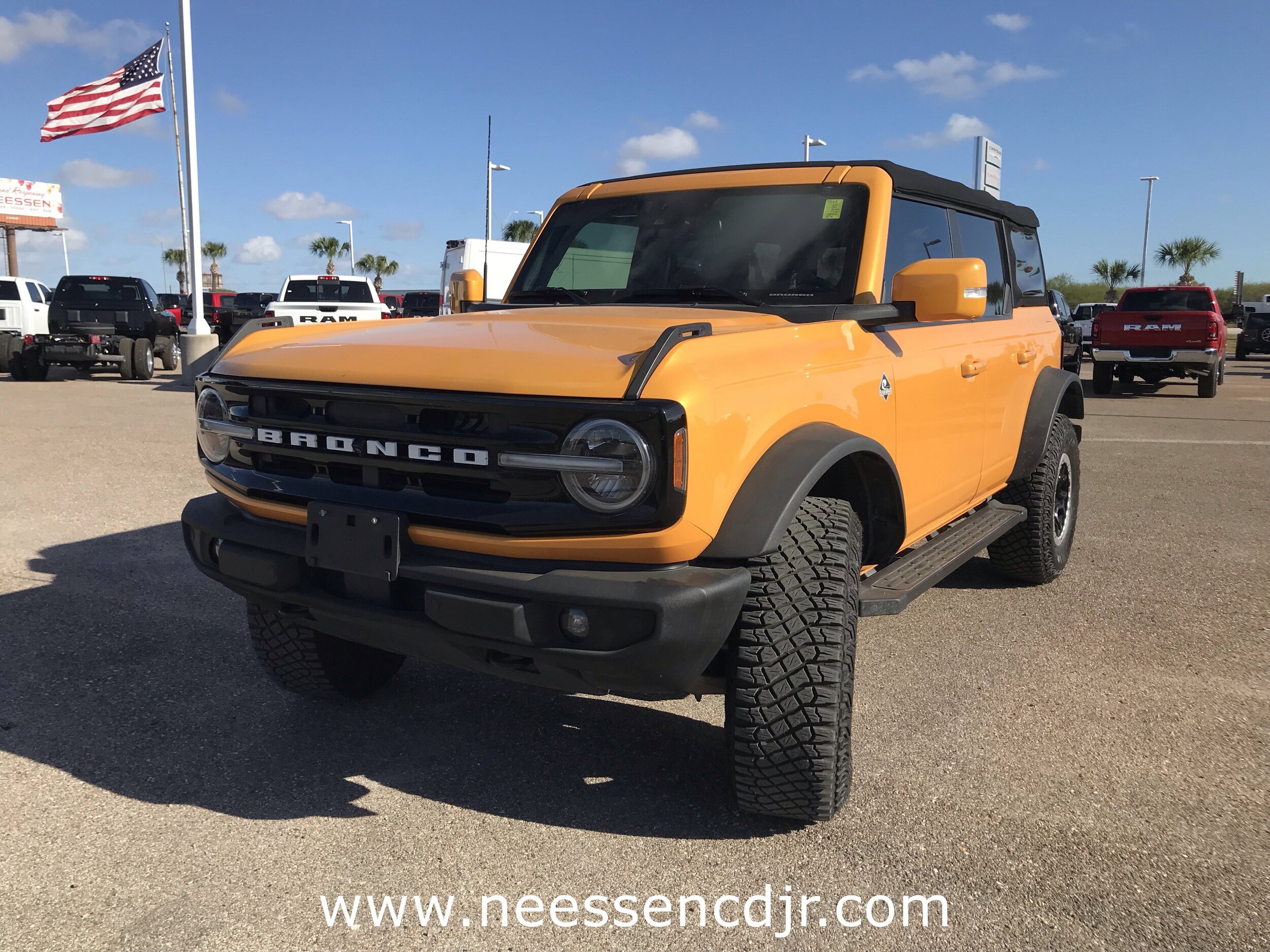 2021 Ford Bronco Outer Banks photo 3