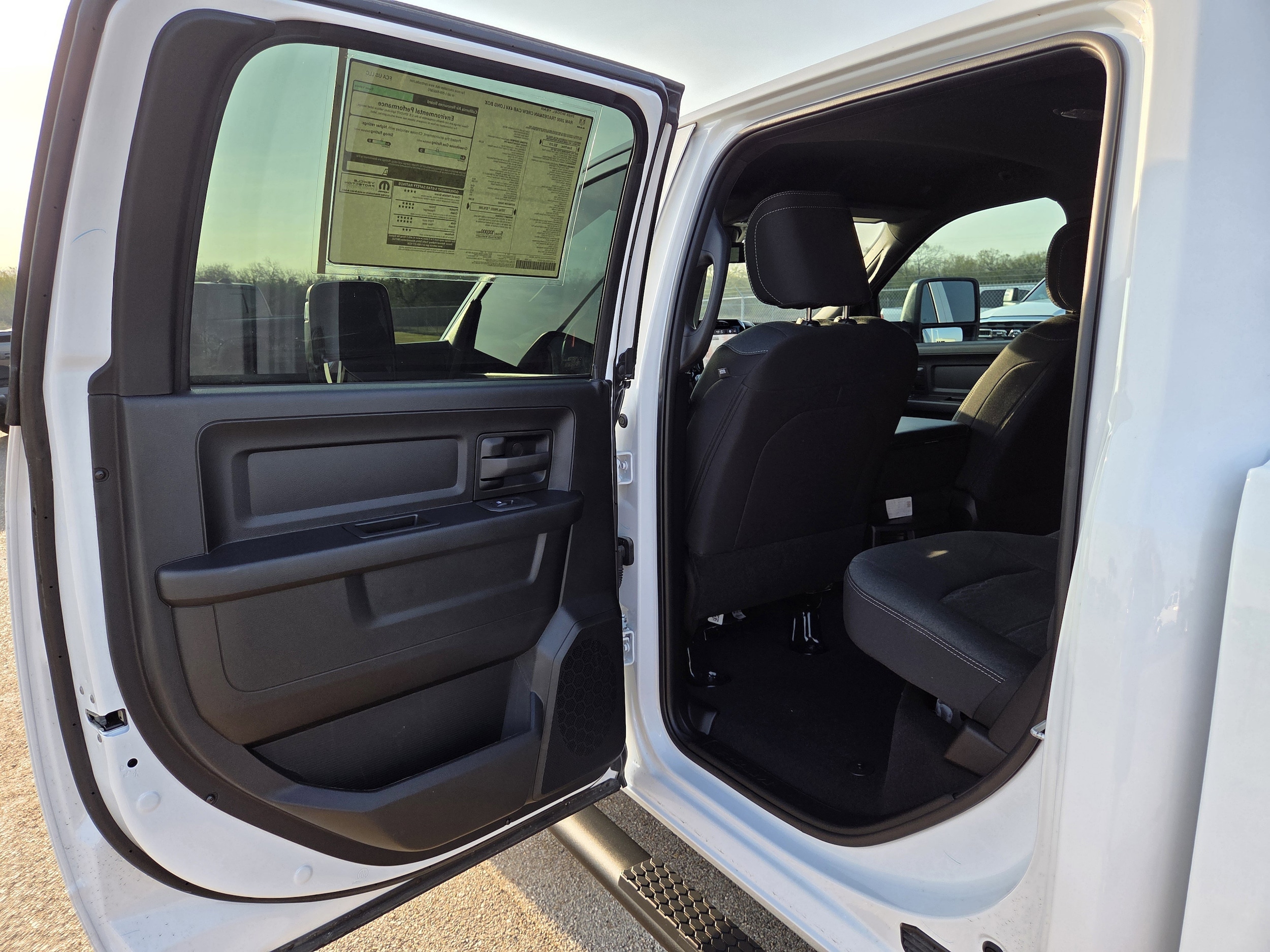 2025 RAM 2500 Tradesman - Photo 15