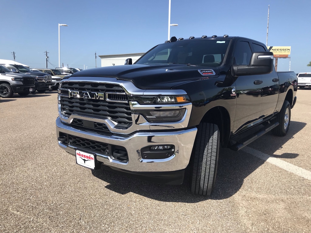 New 2025 Ram 2500 TRADESMAN CREW CAB 4X4 6'4 BOX Pickup