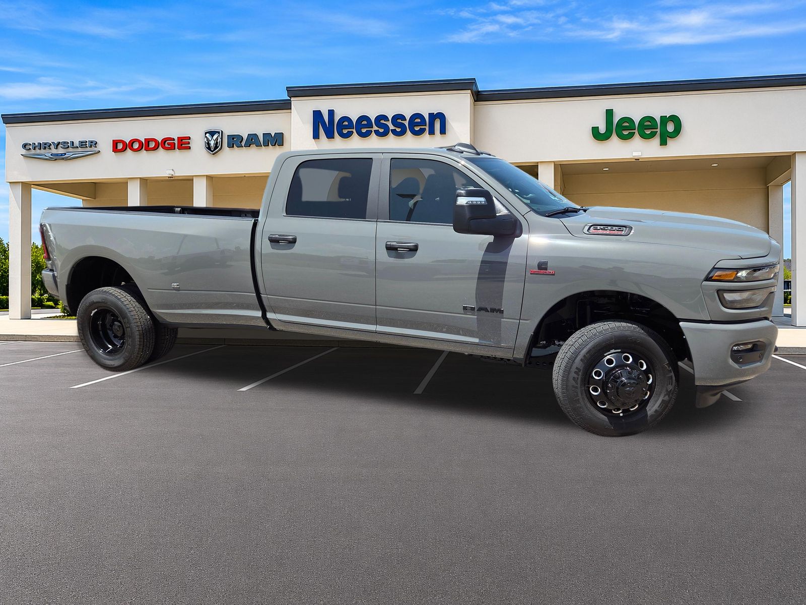 2026 Ram 3500 LONE STAR CREW CAB 4X4 8' BOX Pickup