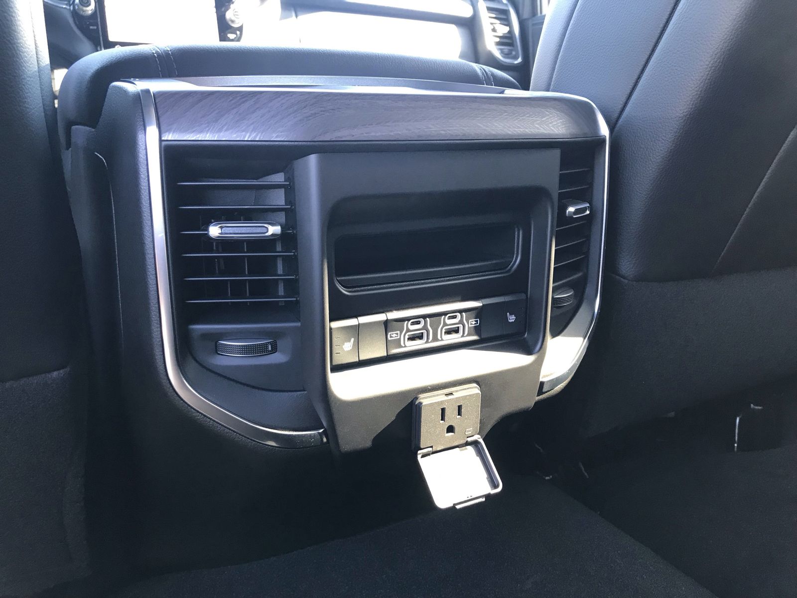 2025 RAM 2500 Laramie - Photo 21