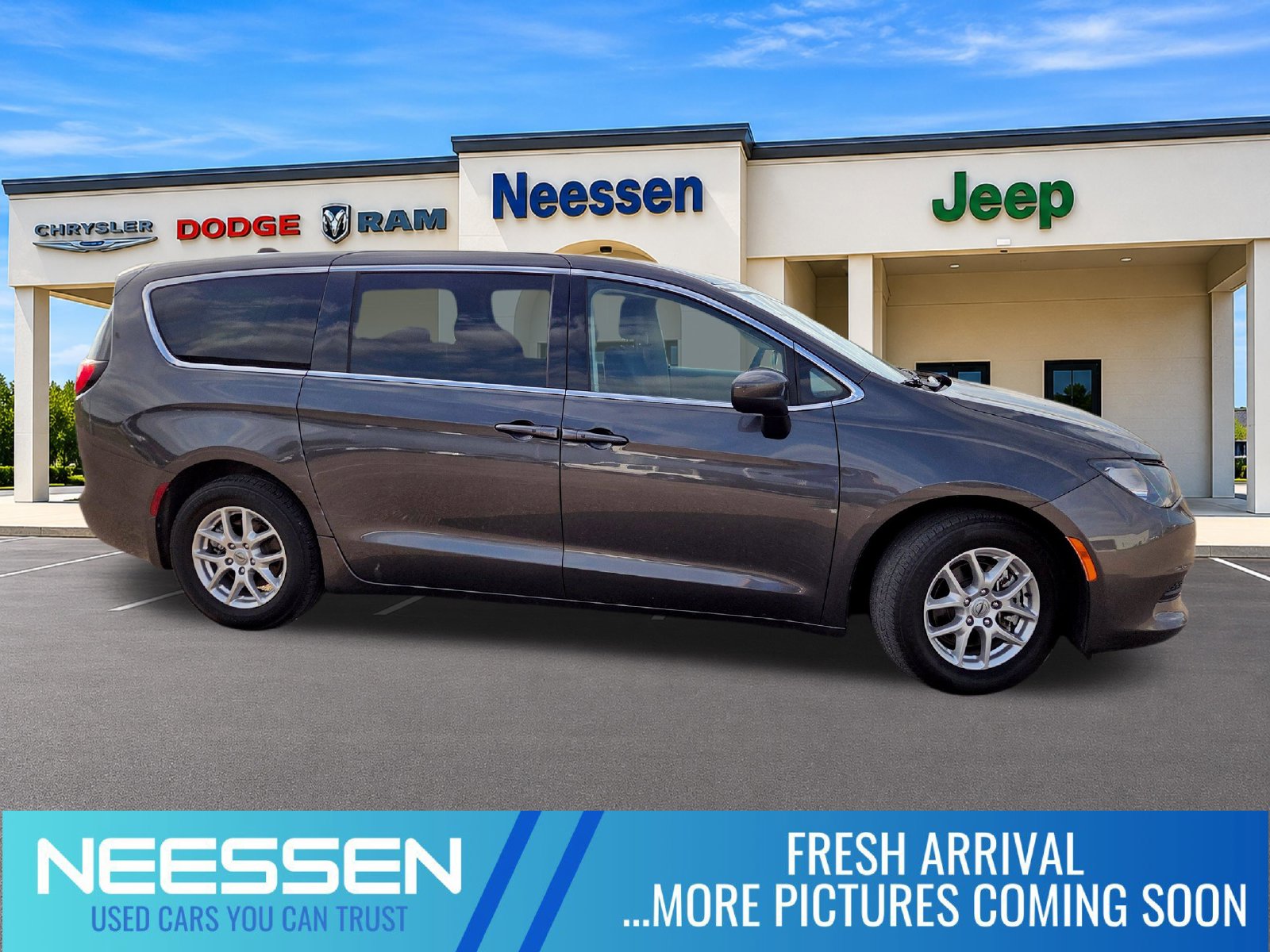 2023 Chrysler Voyager