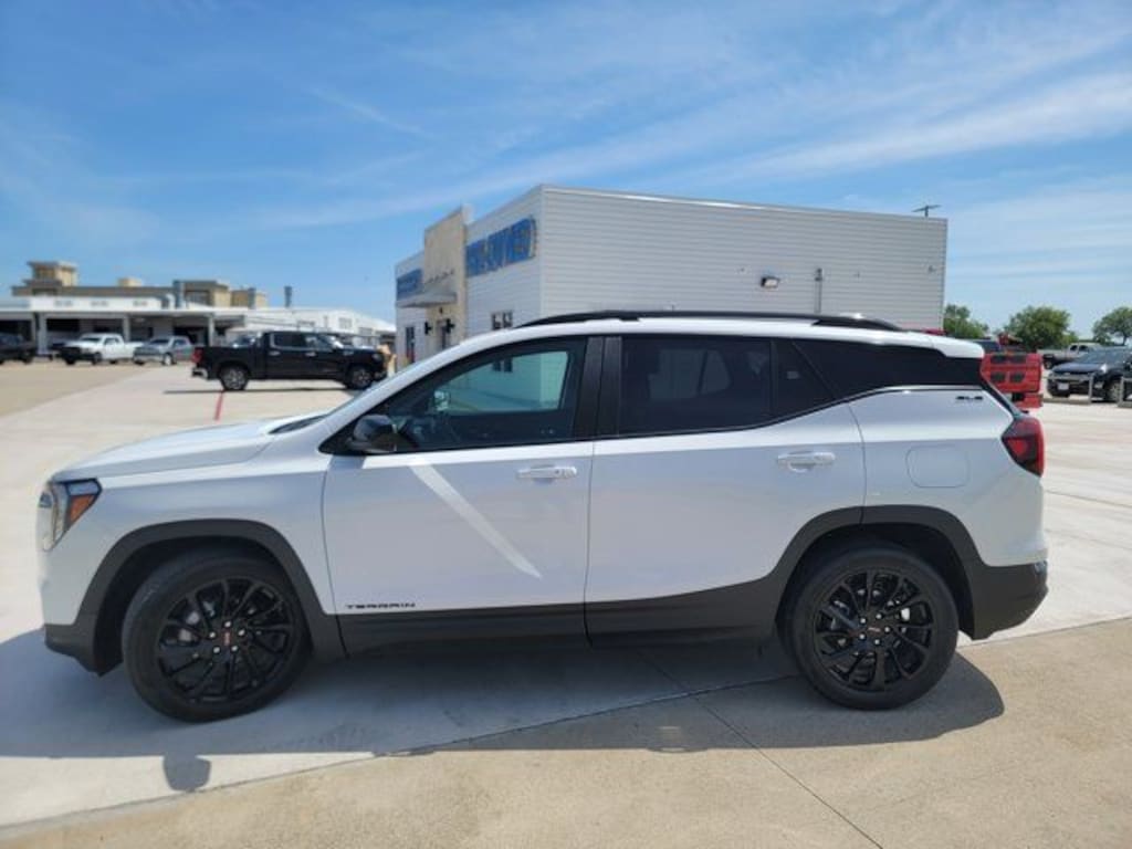 Used 2023 GMC Terrain SLE SUV