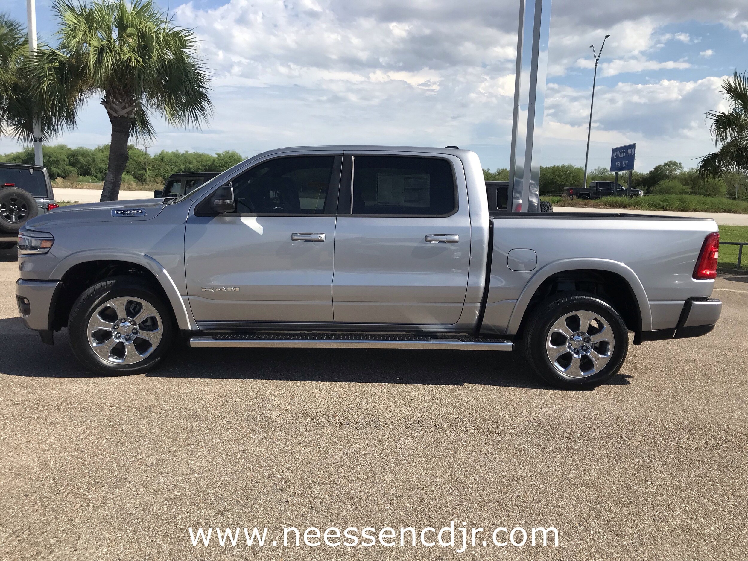 2025 Ram 1500 Lone Star photo 4