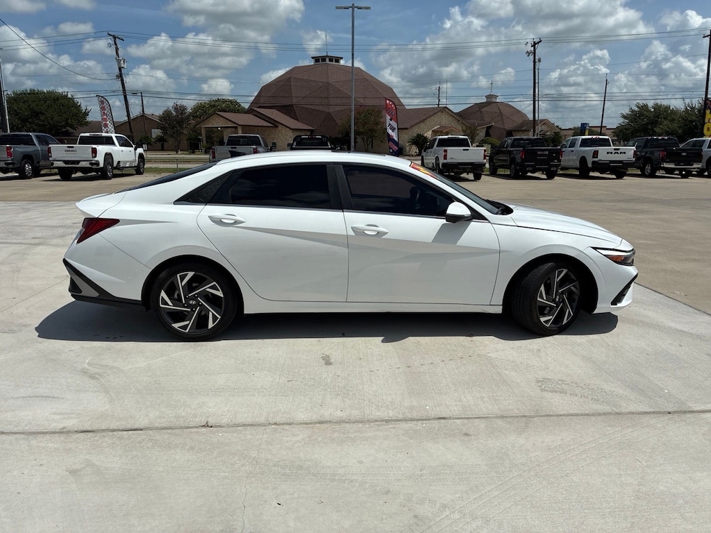 Used 2024 Hyundai Elantra Limited Sedan